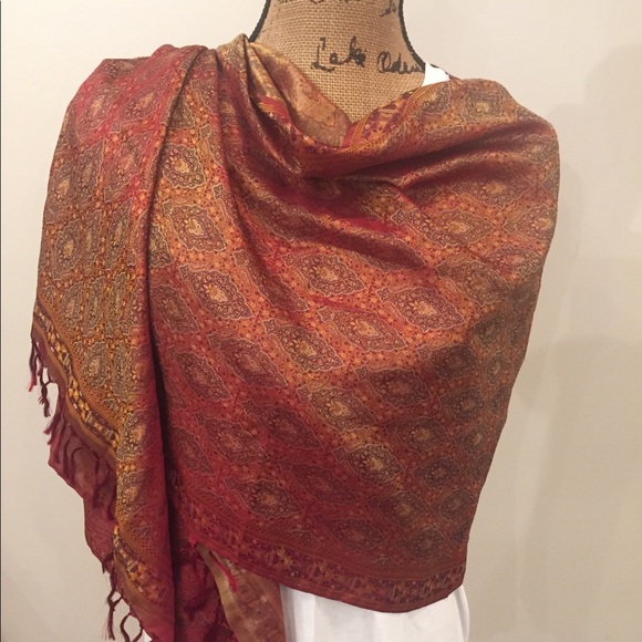 Silk scarf/wrap in maroon/amber - Picture 2 of 9